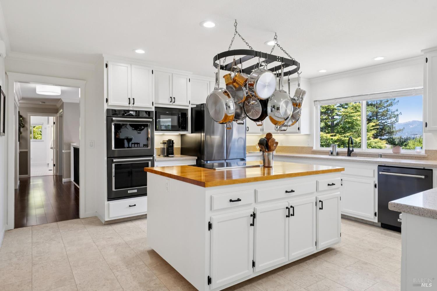 10 Santa Yorma Court Novato CA 94945