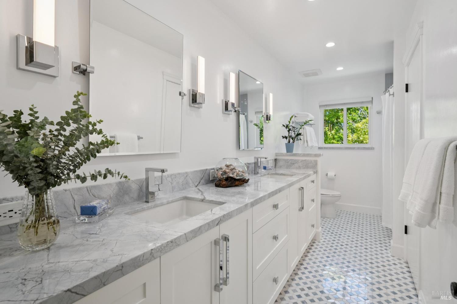 10 Santa Yorma Court Novato CA 94945