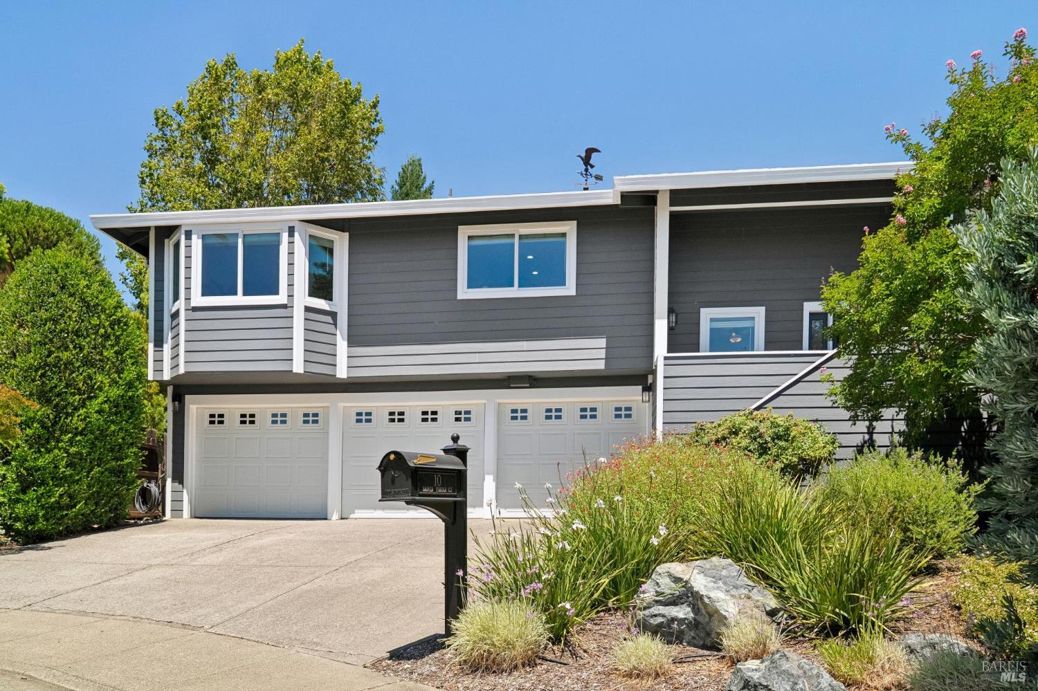 10 Santa Yorma Court Novato CA 94945