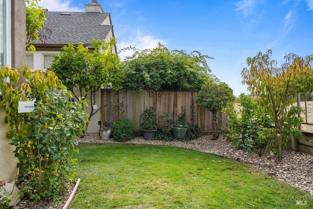 2010 Falcon Ridge Drive Petaluma CA 94954