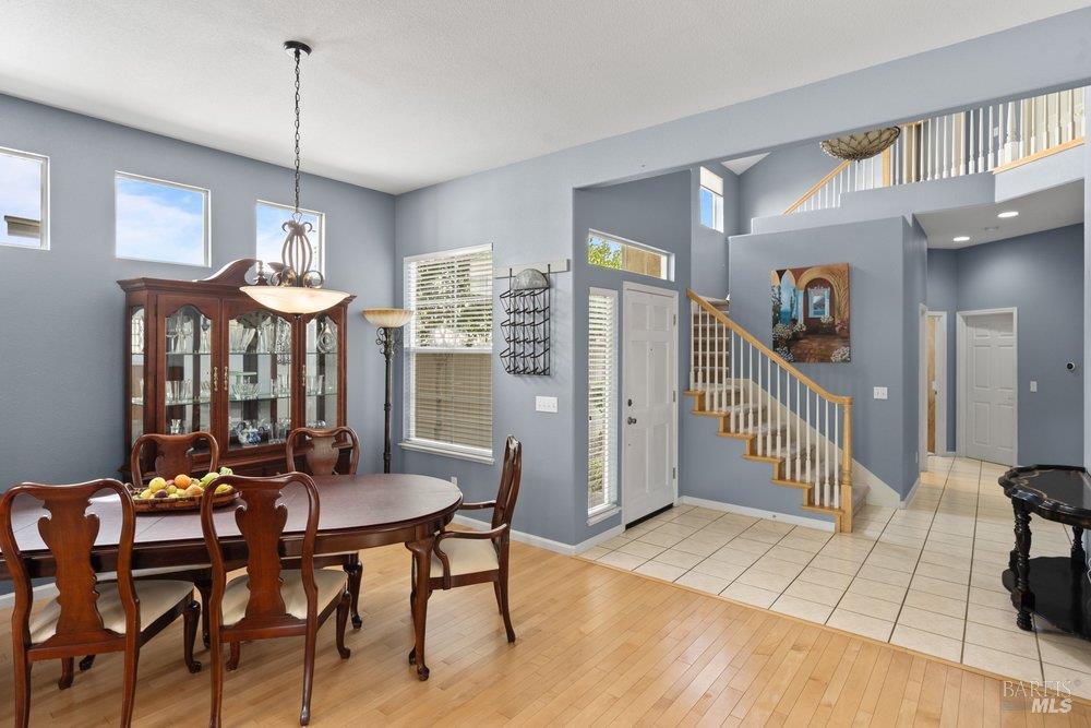 2010 Falcon Ridge Drive Petaluma CA 94954