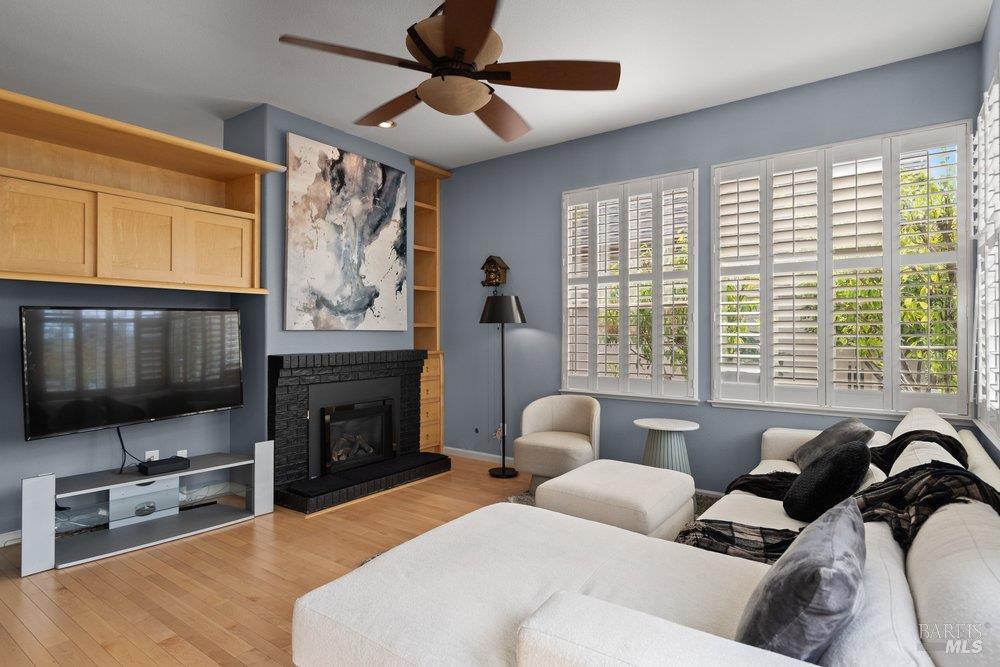 2010 Falcon Ridge Drive Petaluma CA 94954