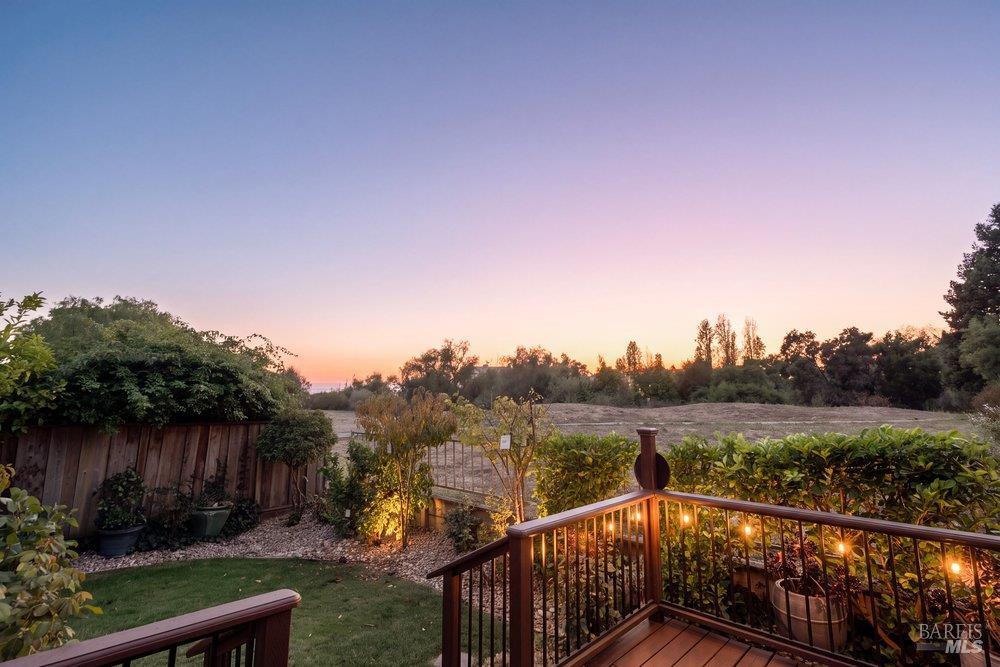 2010 Falcon Ridge Drive Petaluma CA 94954