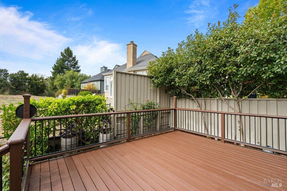 2010 Falcon Ridge Drive Petaluma CA 94954