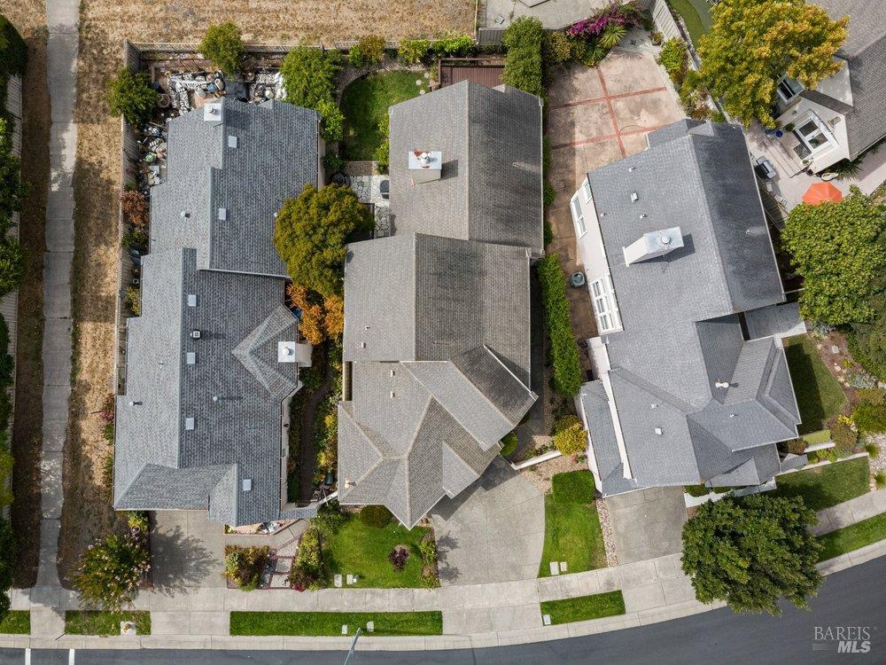 2010 Falcon Ridge Drive Petaluma CA 94954