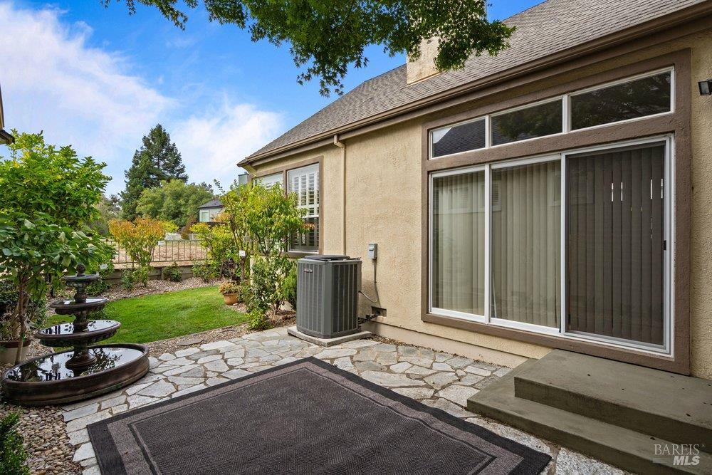 2010 Falcon Ridge Drive Petaluma CA 94954