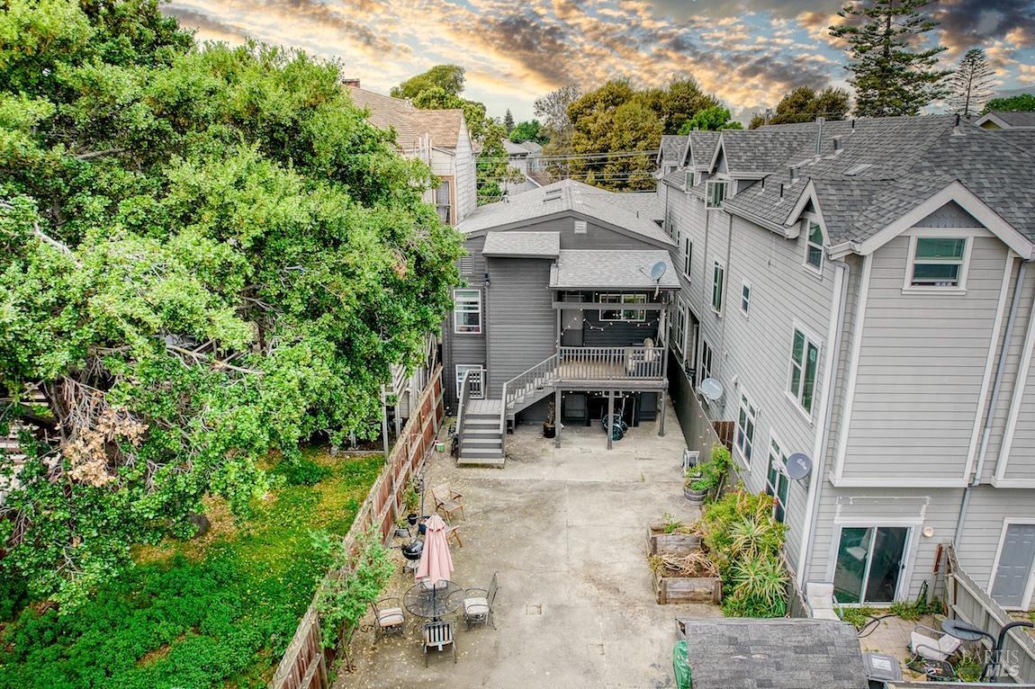 1128 Chester Street Oakland CA 94607