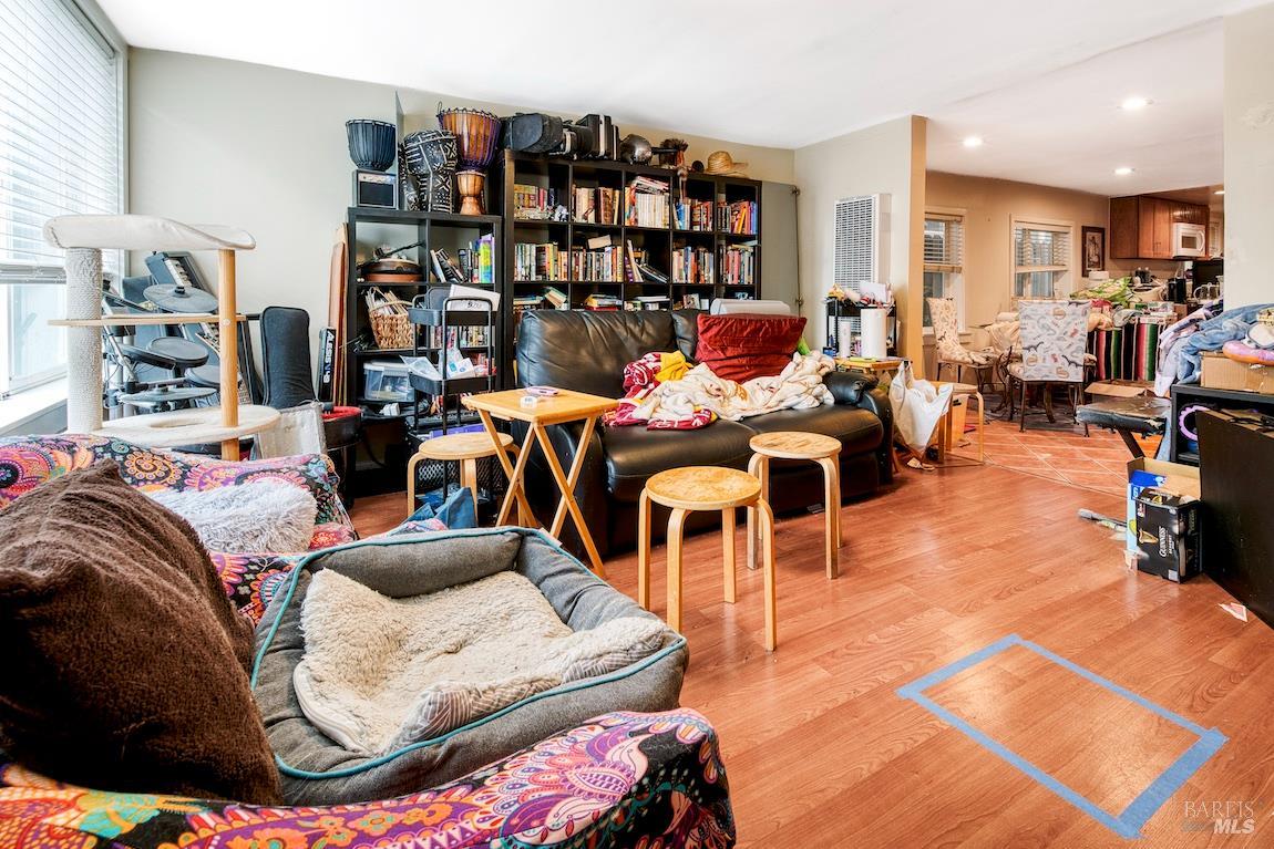 1128 Chester Street Oakland CA 94607