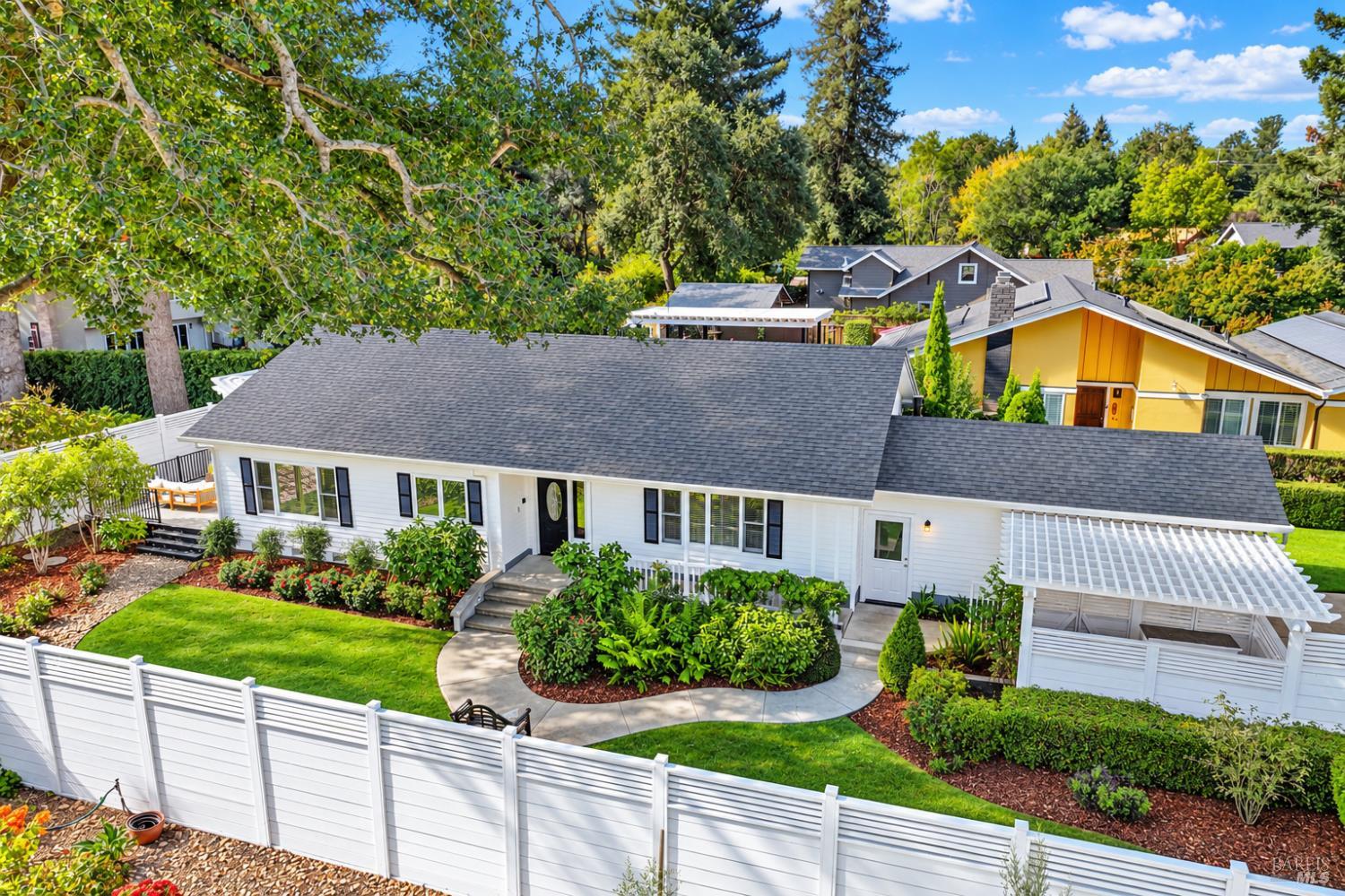 2111 W Lincoln Avenue Napa CA 94558