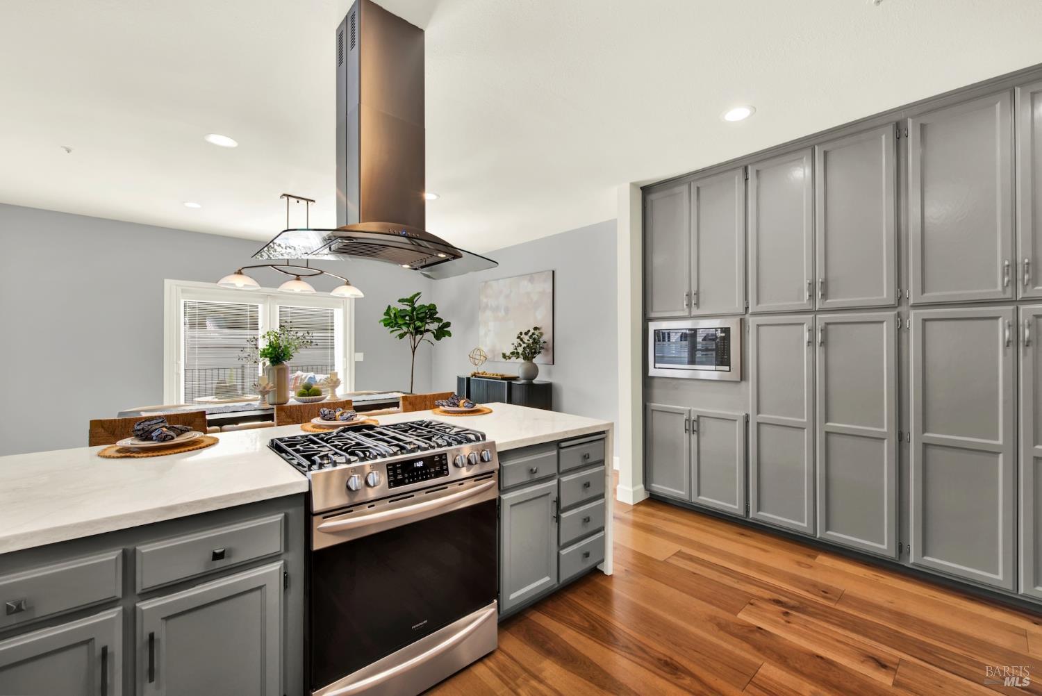 2111 W Lincoln Avenue Napa CA 94558