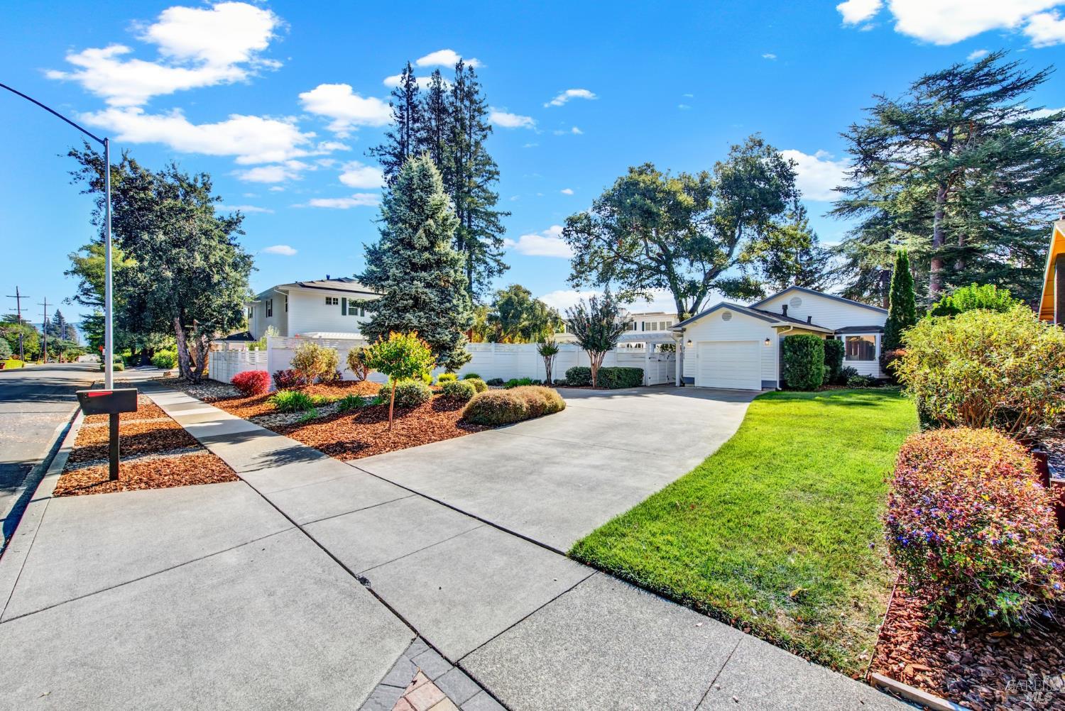2111 W Lincoln Avenue Napa CA 94558