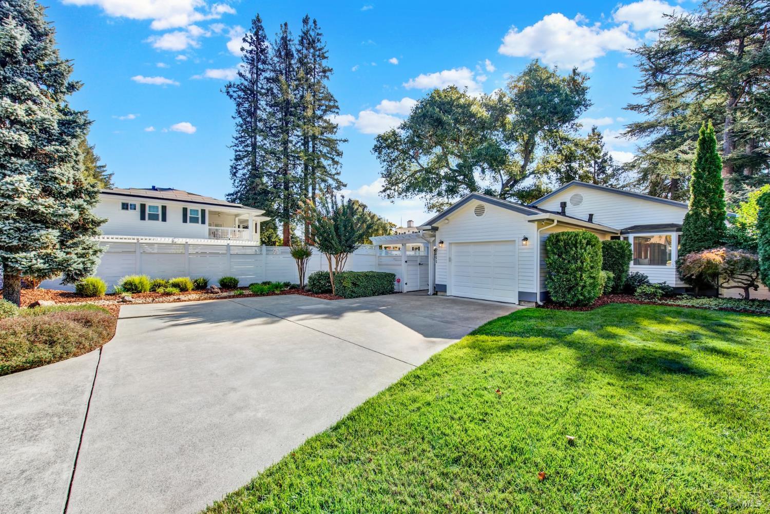 2111 W Lincoln Avenue Napa CA 94558
