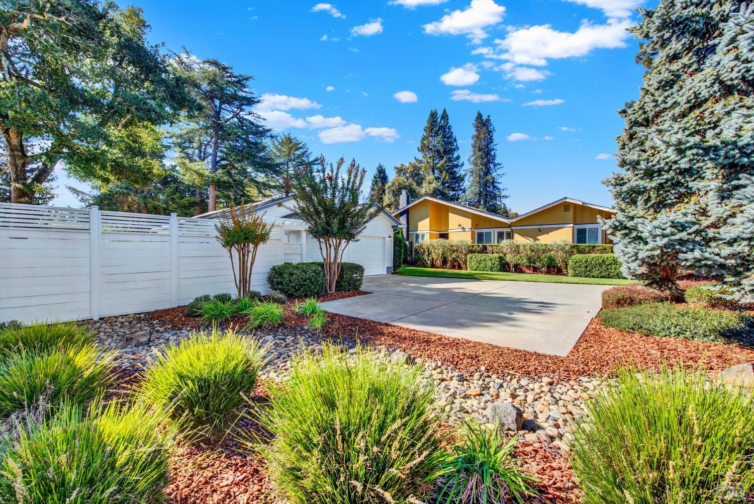 2111 W Lincoln Avenue Napa CA 94558