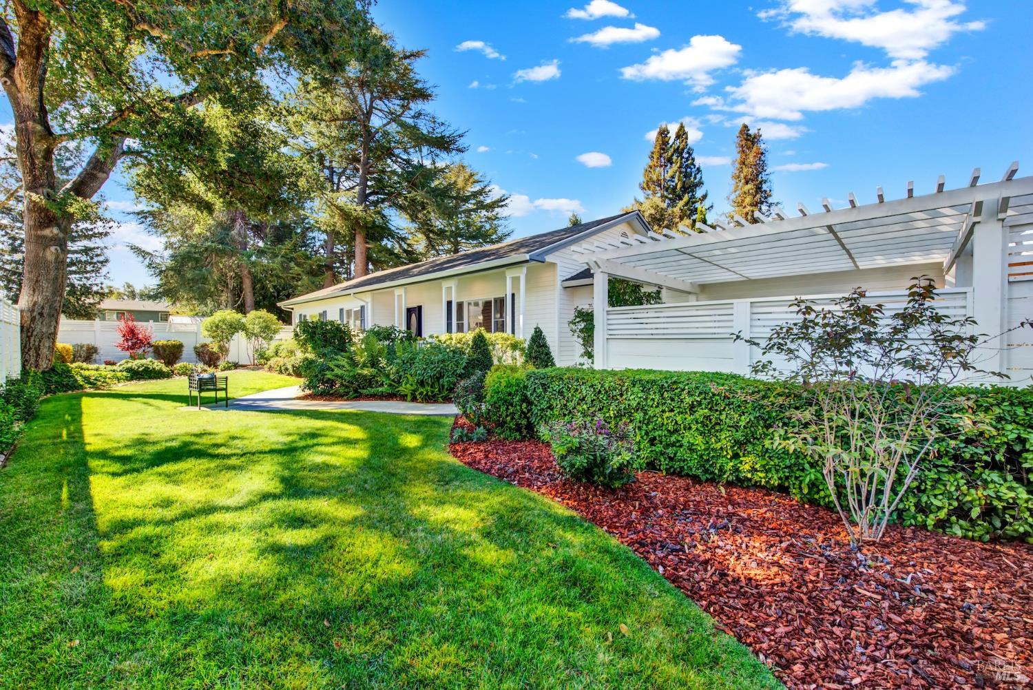 2111 W Lincoln Avenue Napa CA 94558