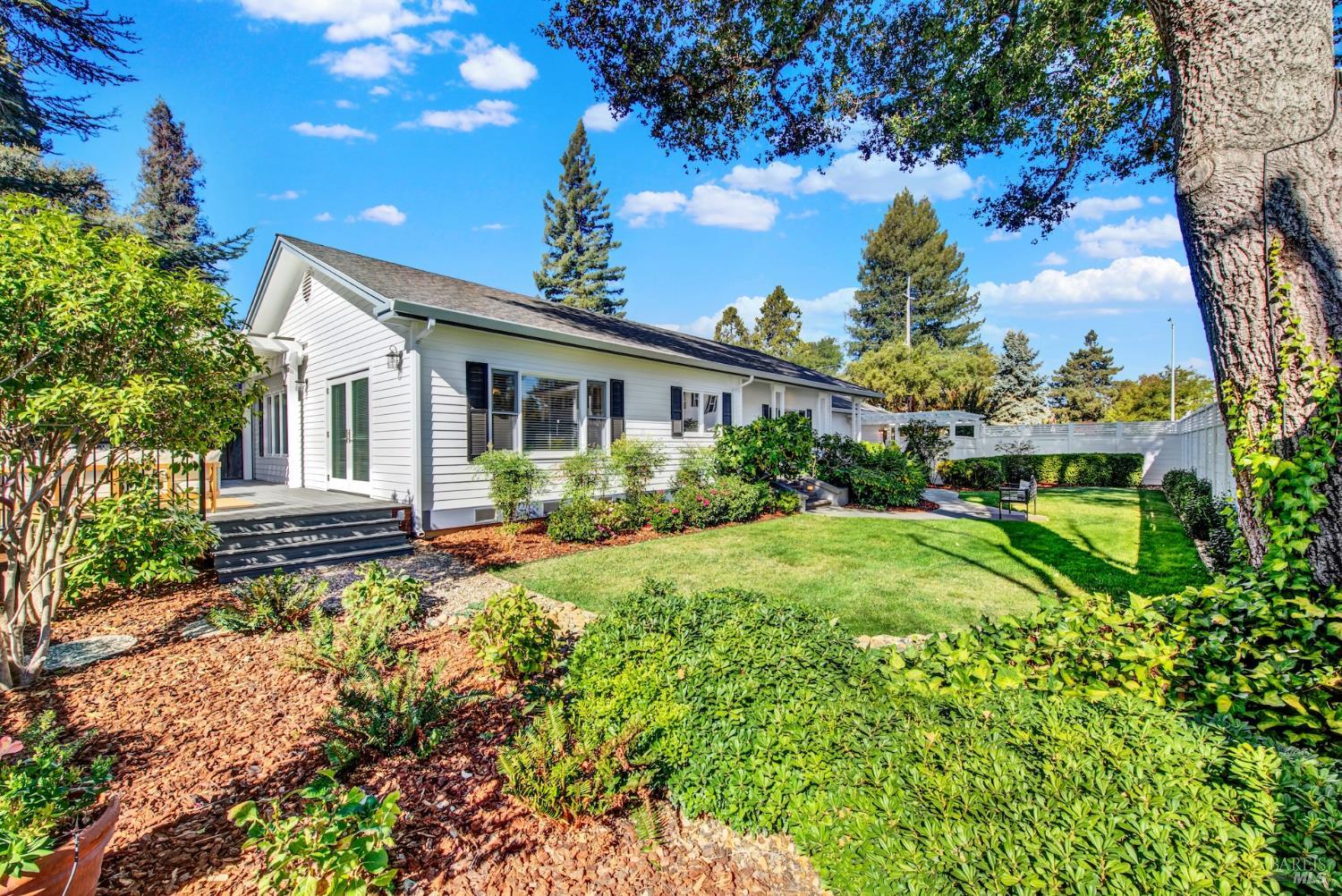 2111 W Lincoln Avenue Napa CA 94558