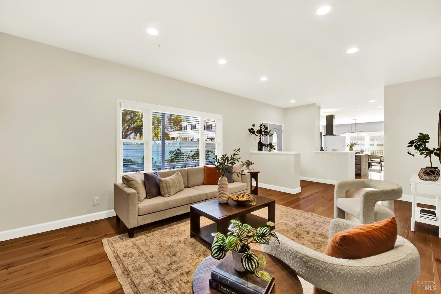 2111 W Lincoln Avenue Napa CA 94558