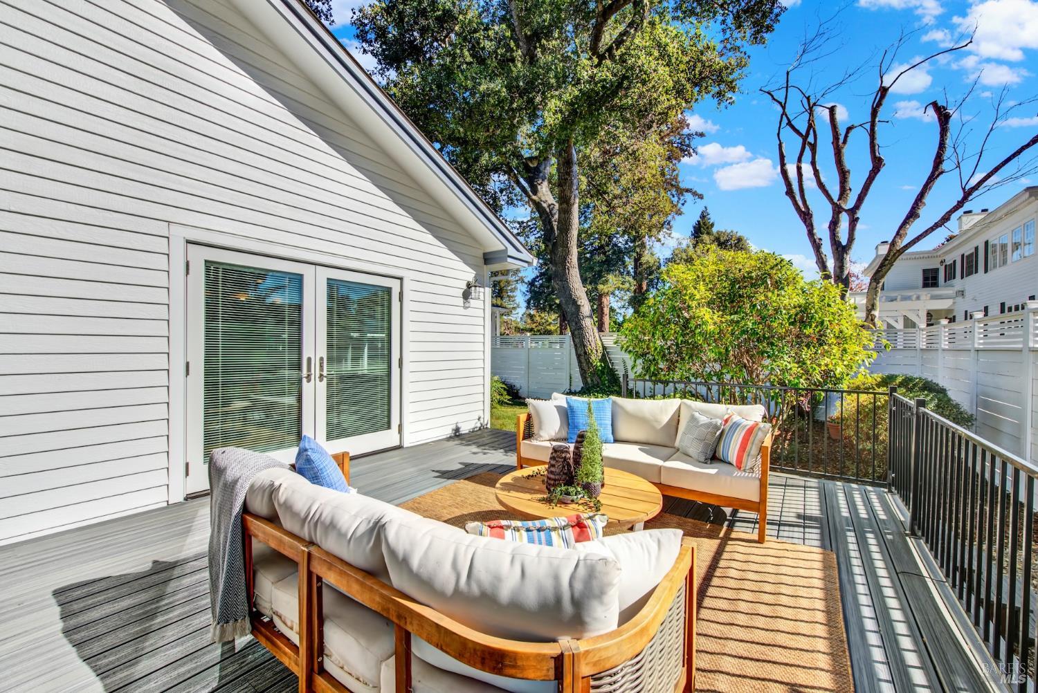 2111 W Lincoln Avenue Napa CA 94558