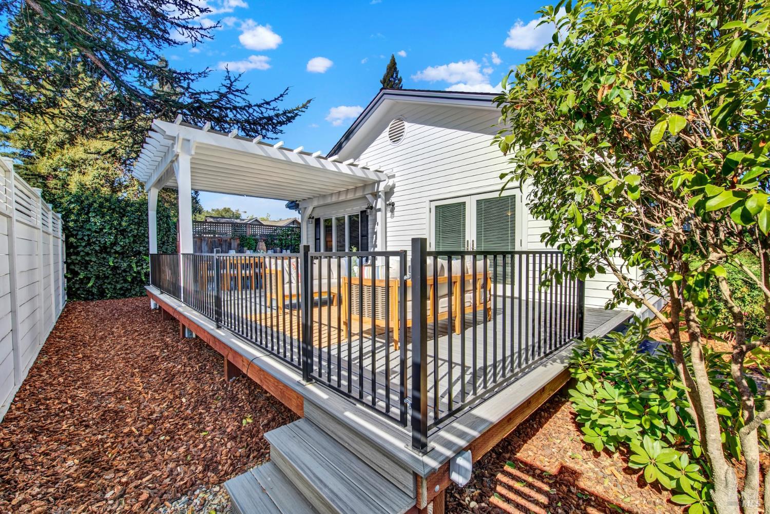 2111 W Lincoln Avenue Napa CA 94558