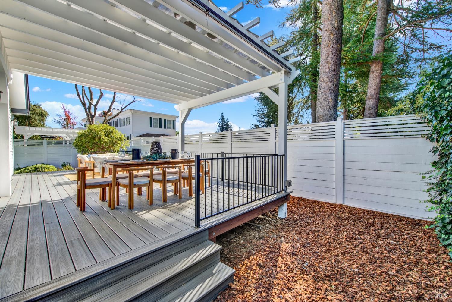 2111 W Lincoln Avenue Napa CA 94558