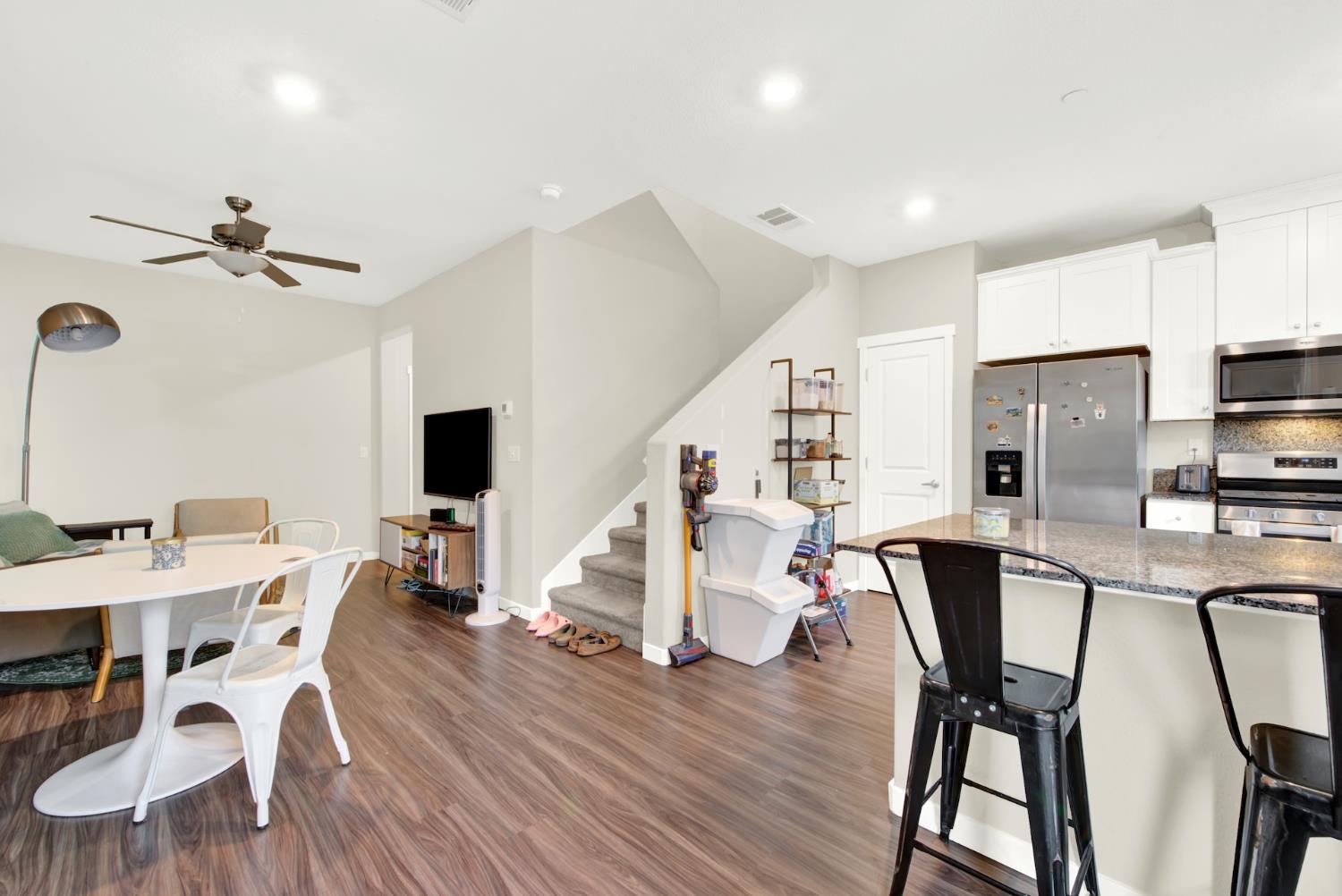 3298 New York Road West Sacramento CA 95691