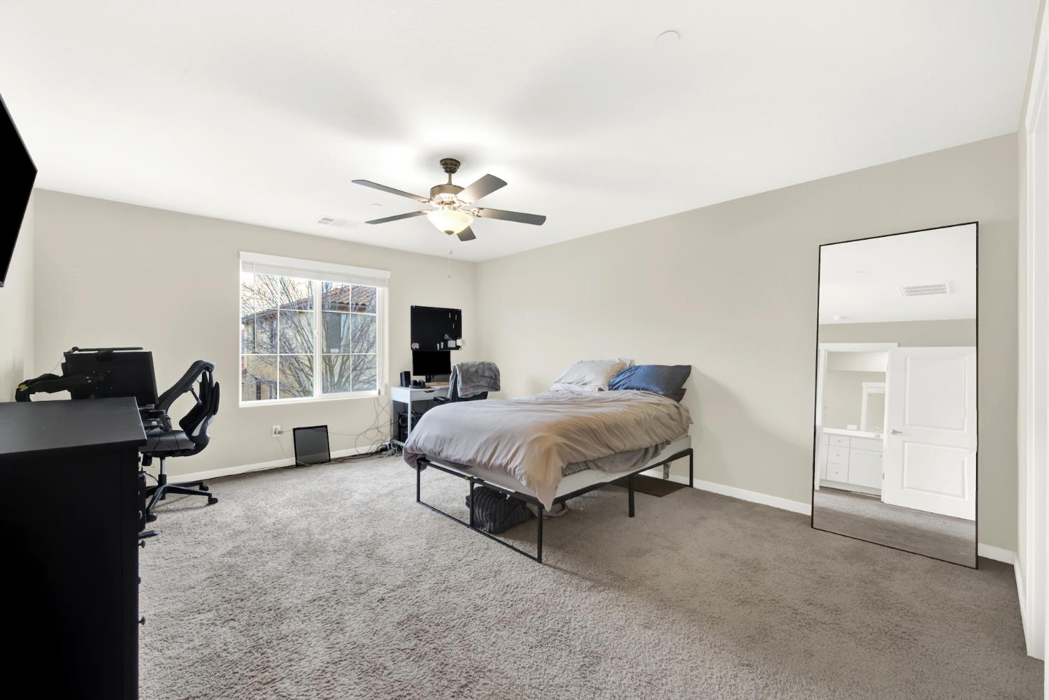 3298 New York Road West Sacramento CA 95691