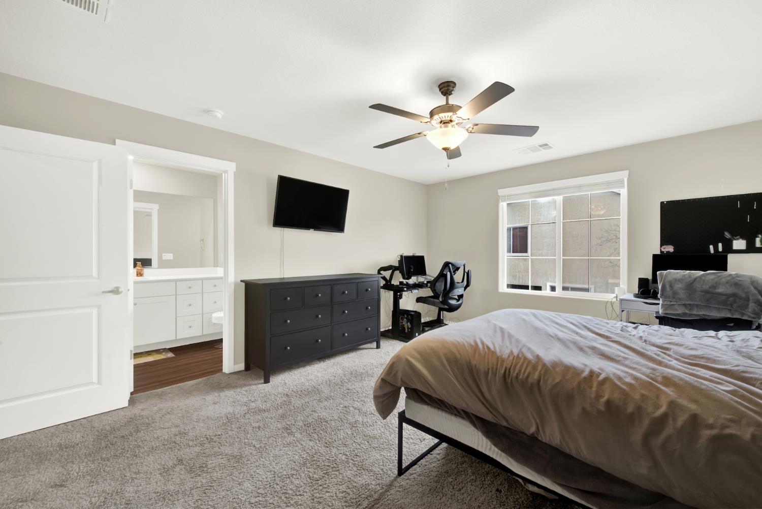 3298 New York Road West Sacramento CA 95691