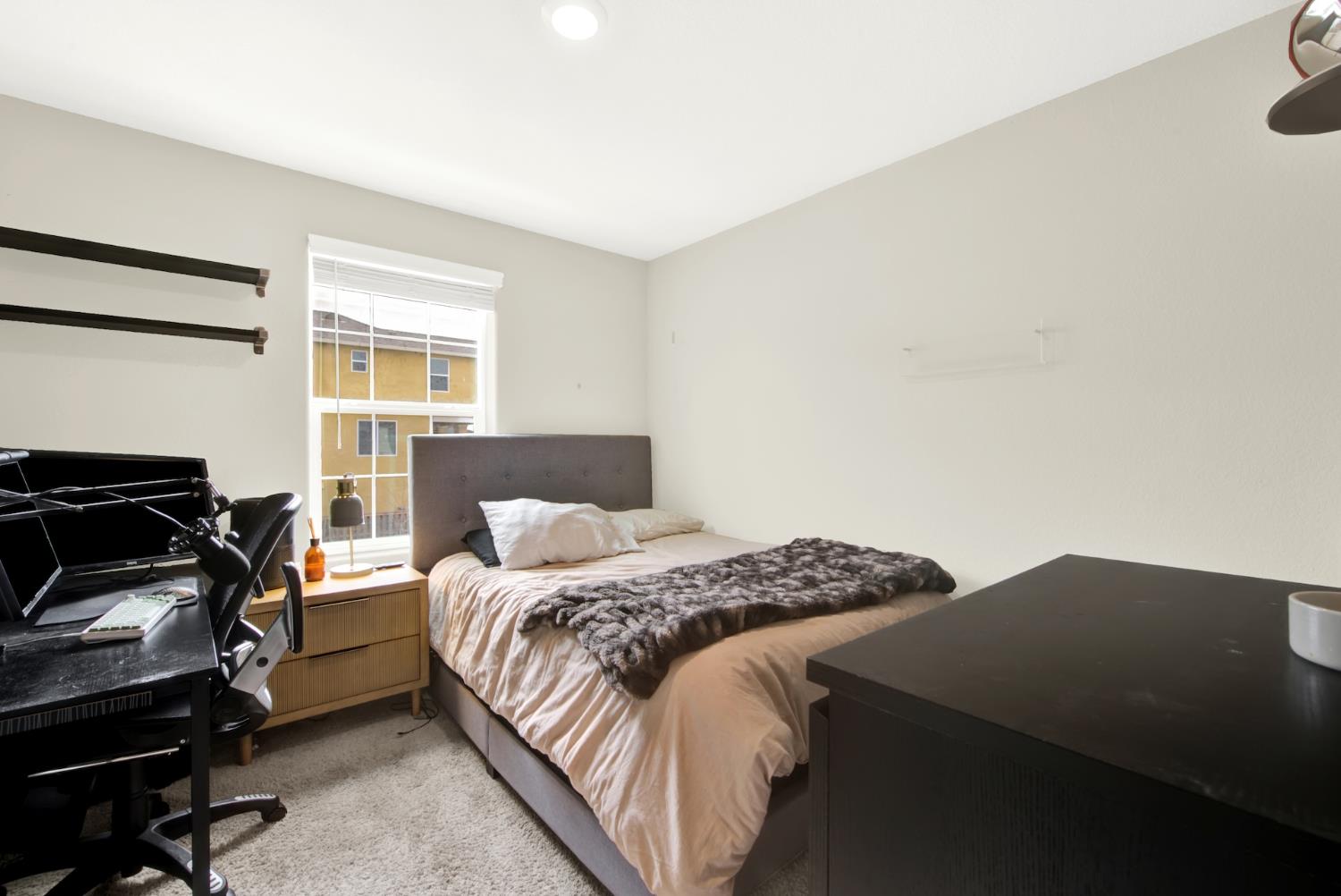 3298 New York Road West Sacramento CA 95691