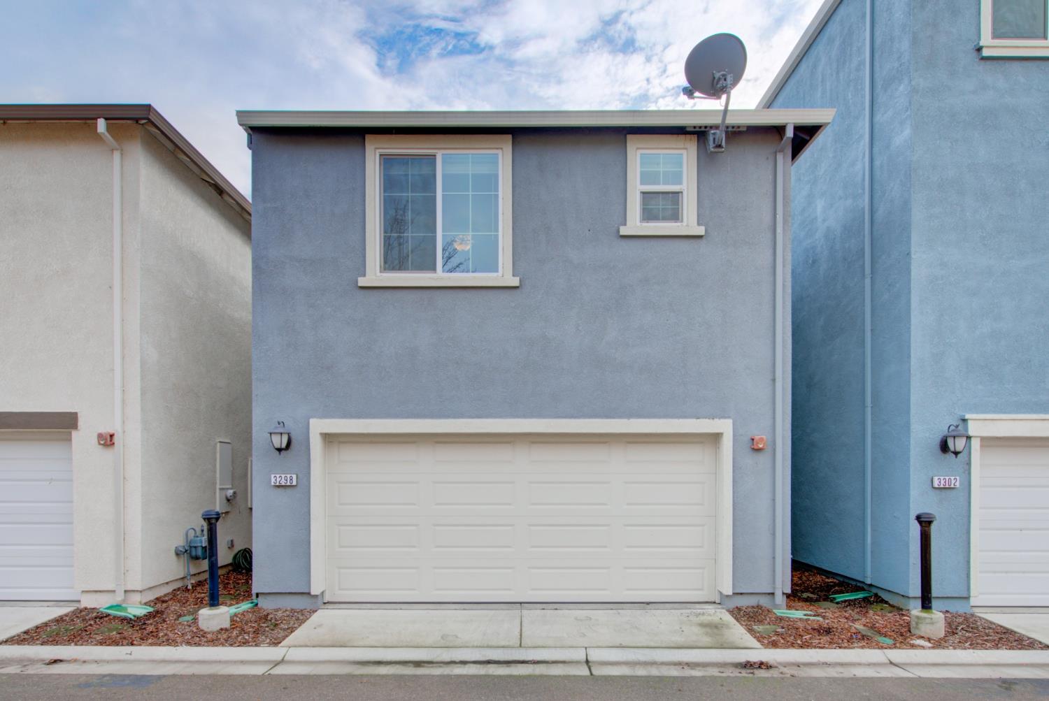 3298 New York Road West Sacramento CA 95691