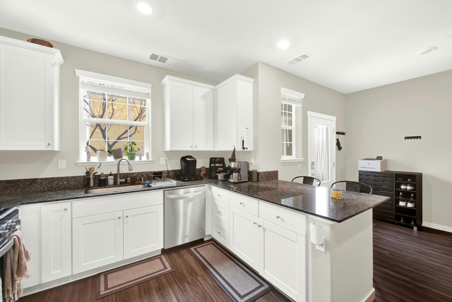 3298 New York Road West Sacramento CA 95691