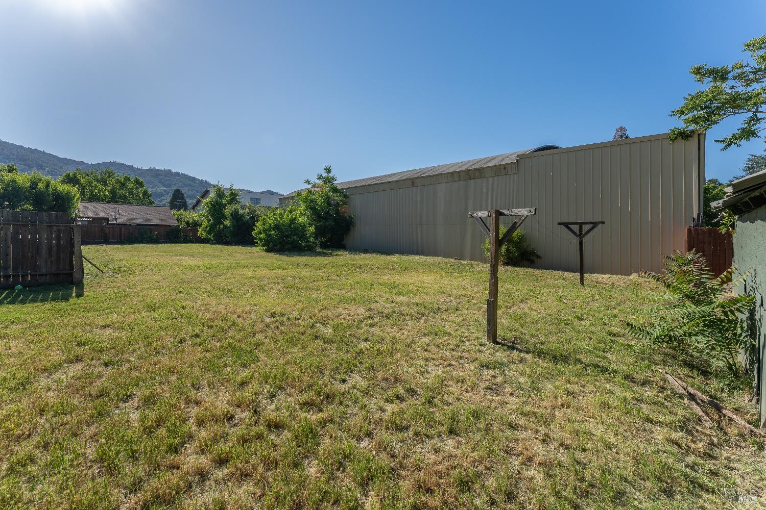 160 Thomas Street Ukiah CA 95482