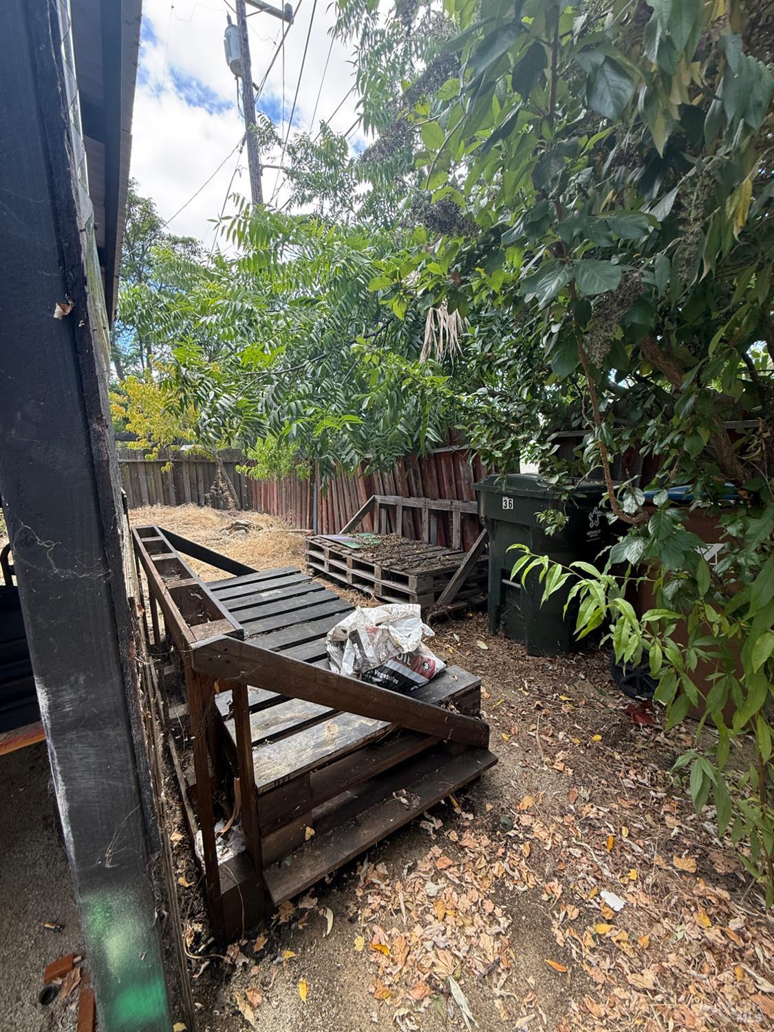 36 Alta Loma Benicia CA 90045