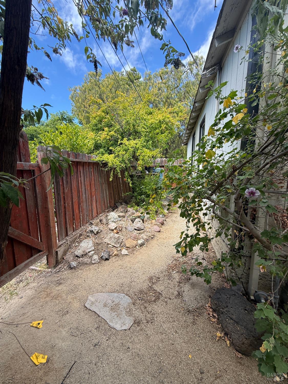 36 Alta Loma Benicia CA 90045