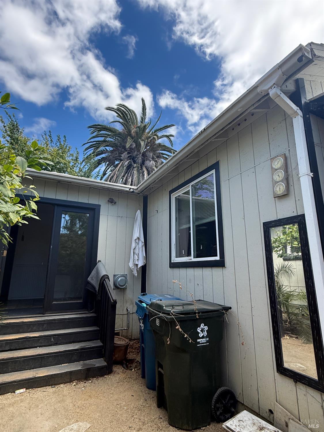 36 Alta Loma Benicia CA 90045