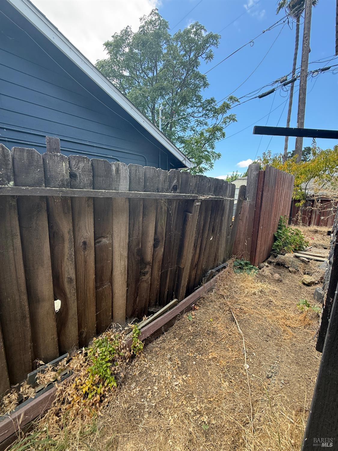 36 Alta Loma Benicia CA 90045