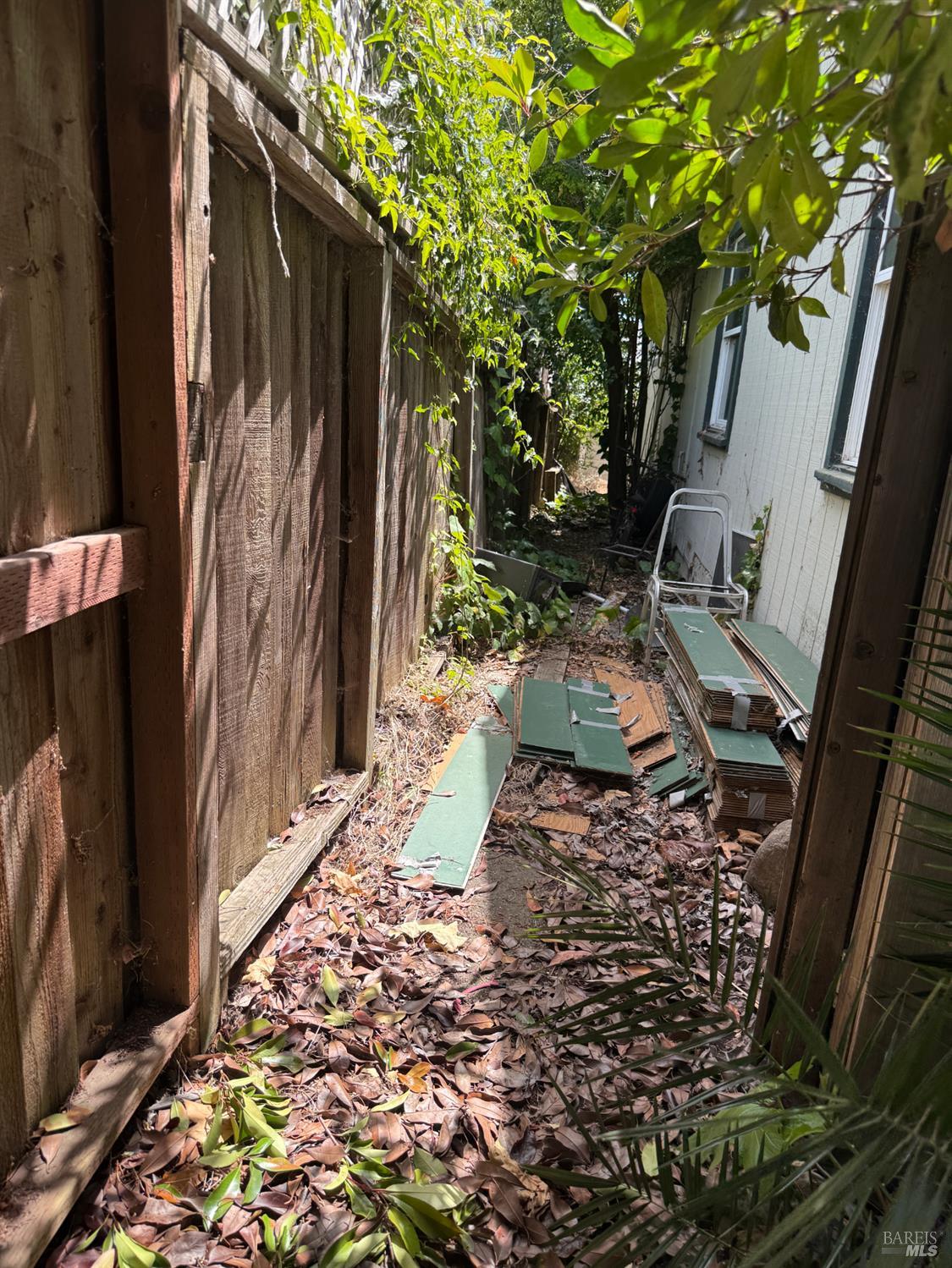 36 Alta Loma Benicia CA 90045