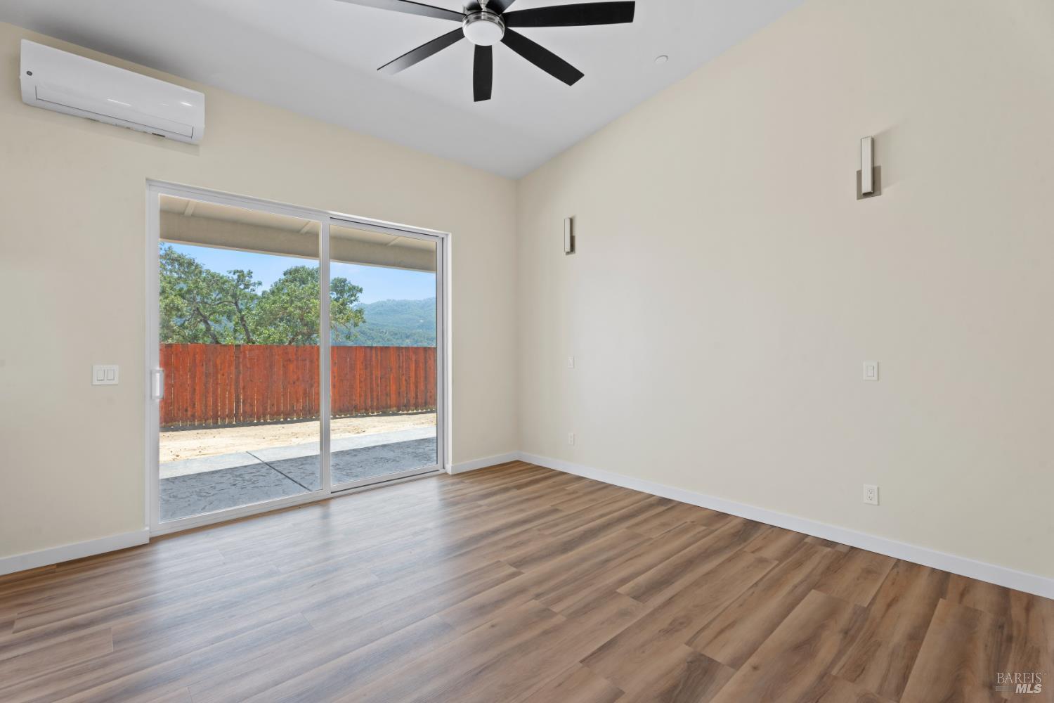 868 Sanel Drive Ukiah CA 95482