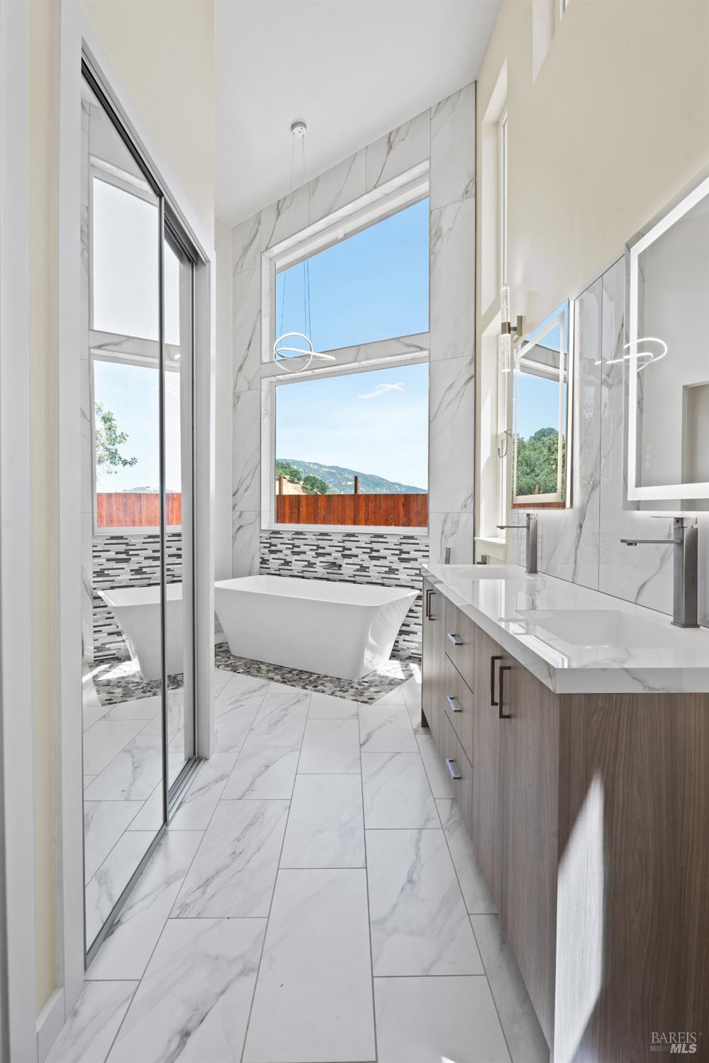 868 Sanel Drive Ukiah CA 95482
