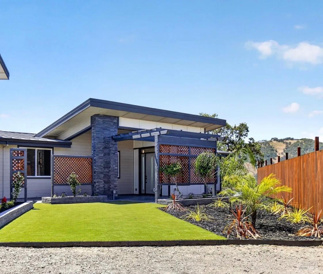 868 Sanel Drive Ukiah CA 95482