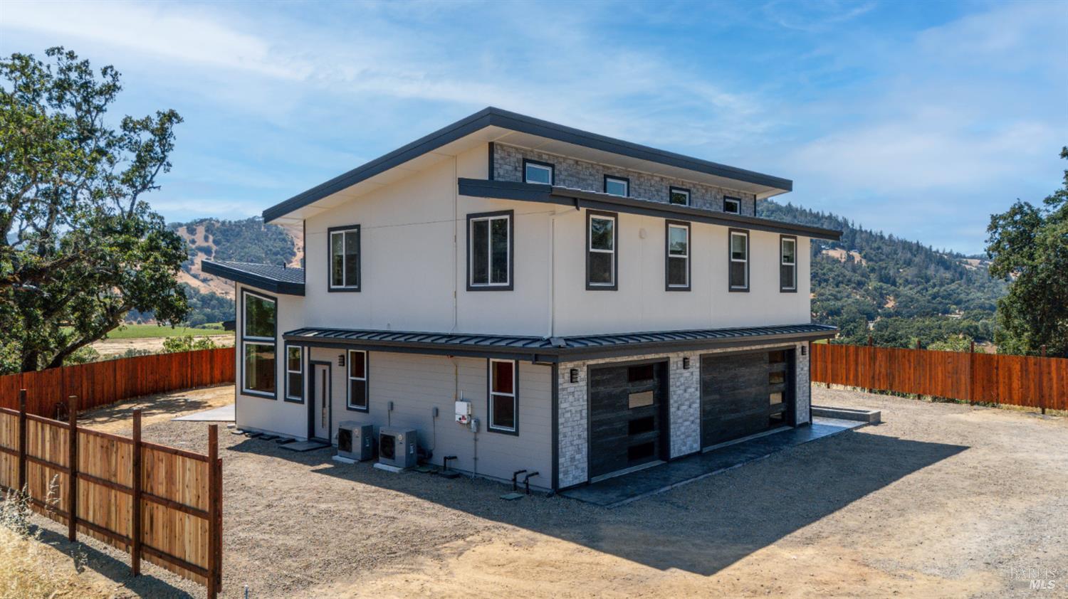 868 Sanel Drive Ukiah CA 95482