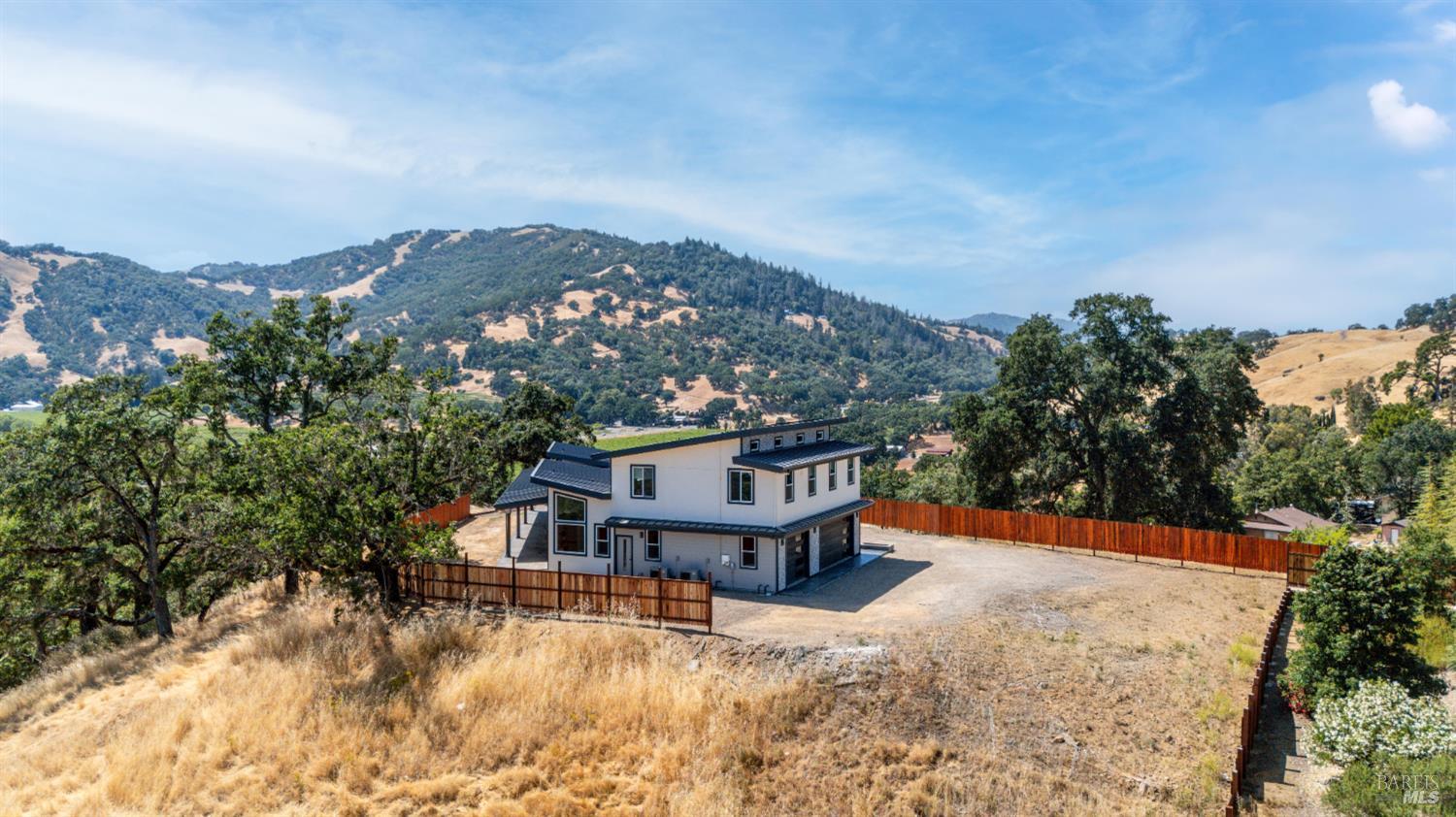 868 Sanel Drive Ukiah CA 95482