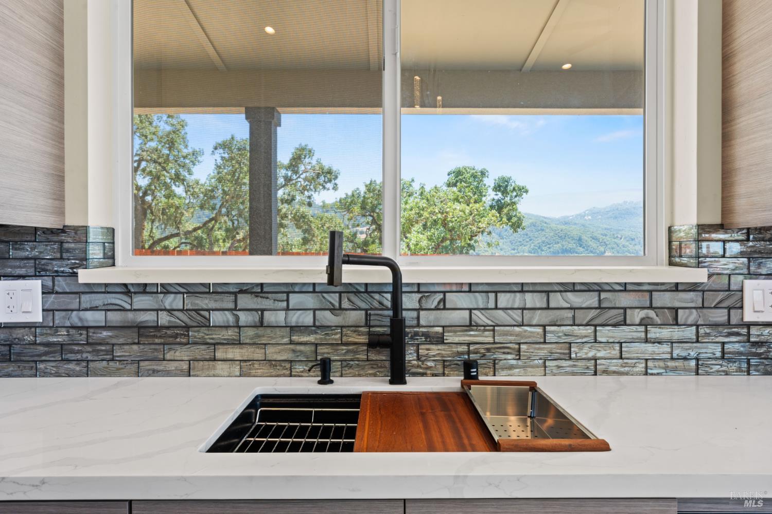 868 Sanel Drive Ukiah CA 95482