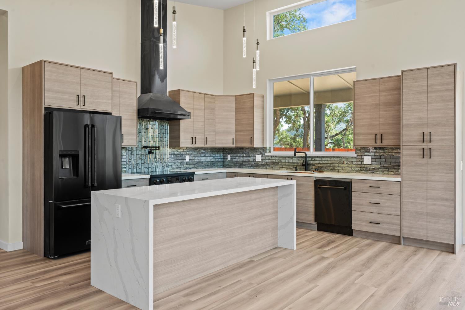 868 Sanel Drive Ukiah CA 95482