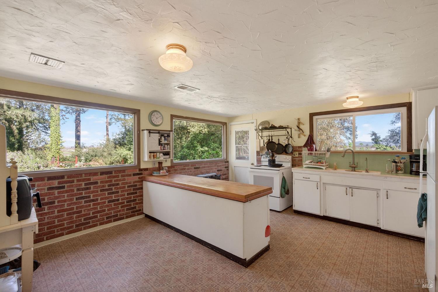 1450 Timberhill Road Santa Rosa CA 95401