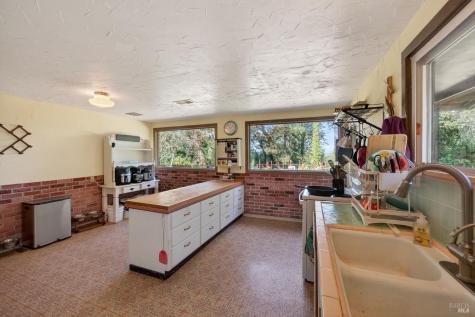 1450 Timberhill Road Santa Rosa CA 95401