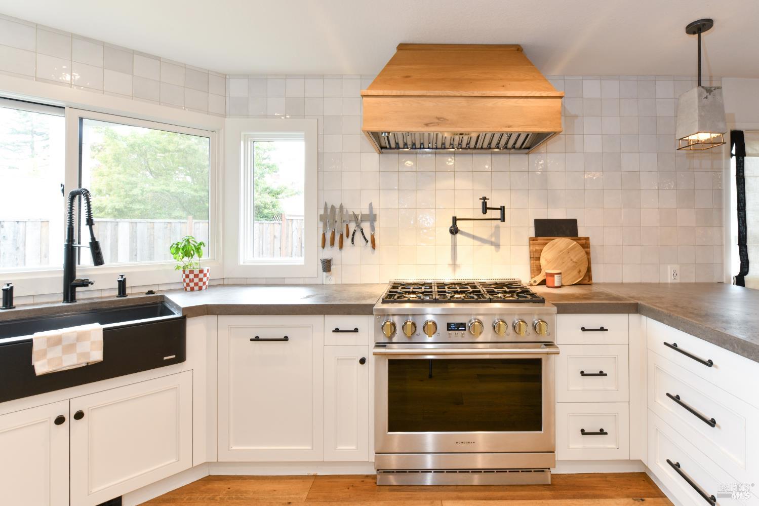 3438 Meadowbrook Court Napa CA 94558