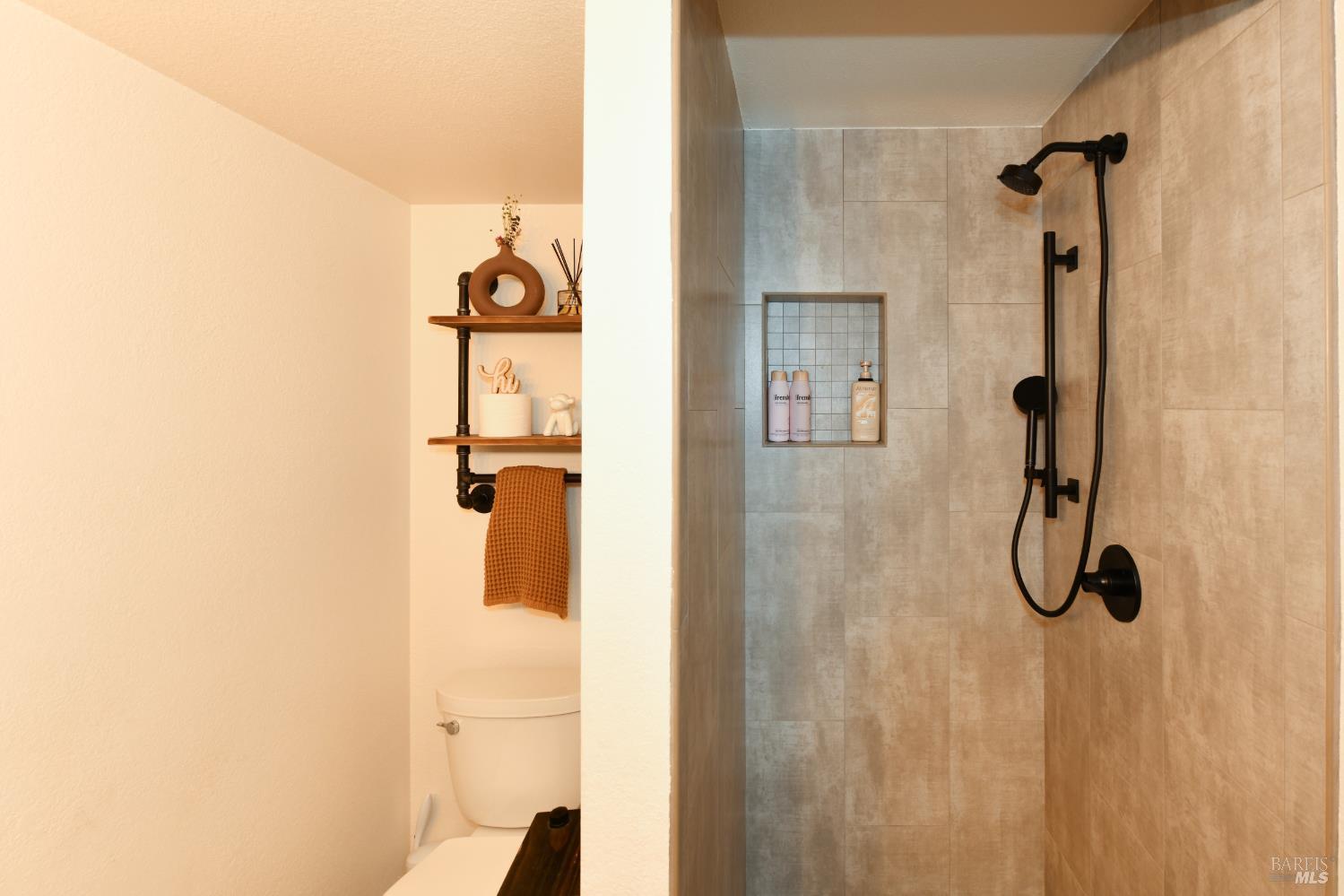 3438 Meadowbrook Court Napa CA 94558