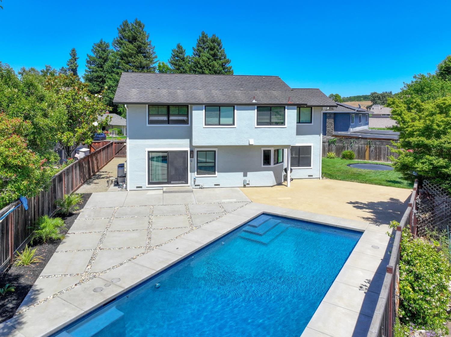 3438 Meadowbrook Court Napa CA 94558