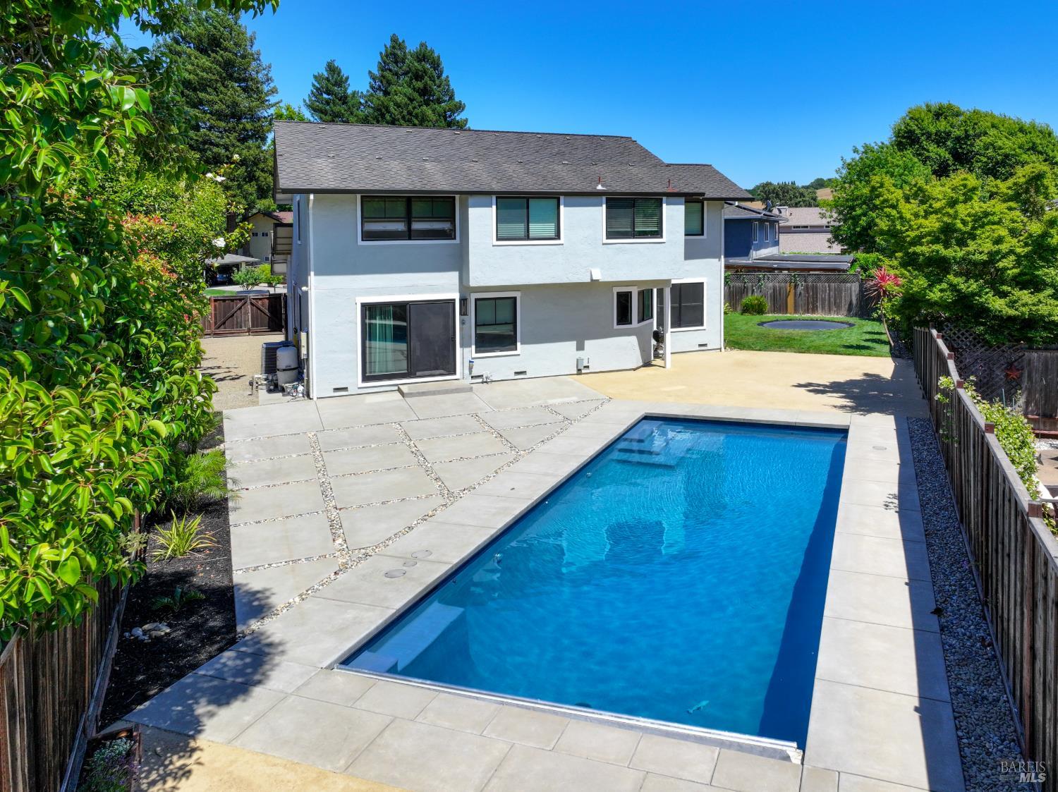 3438 Meadowbrook Court Napa CA 94558