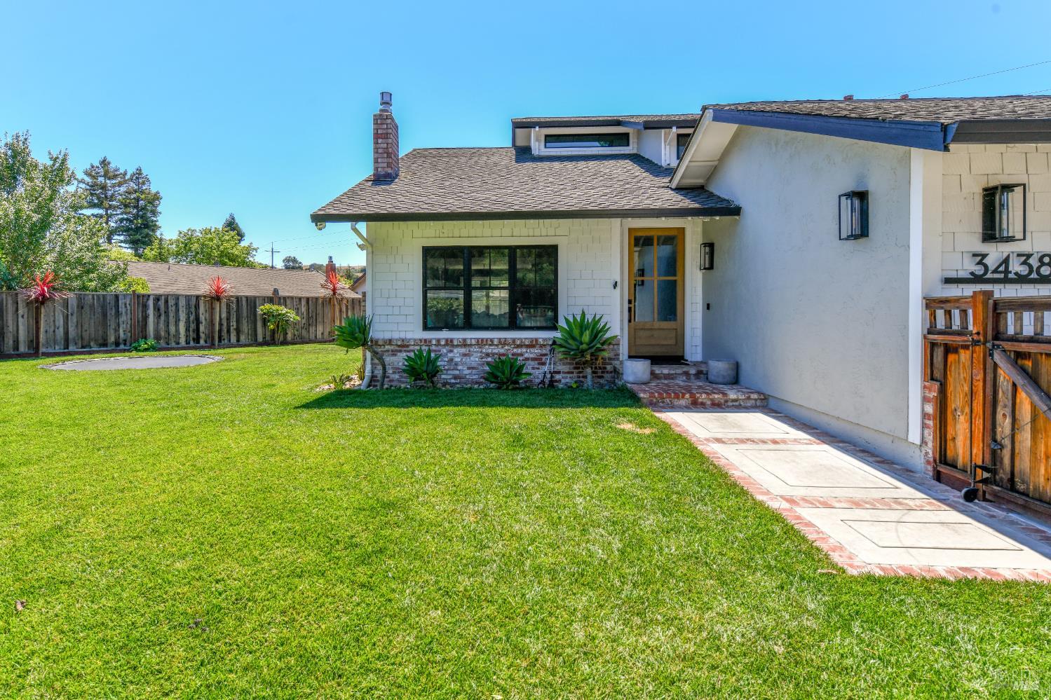 3438 Meadowbrook Court Napa CA 94558