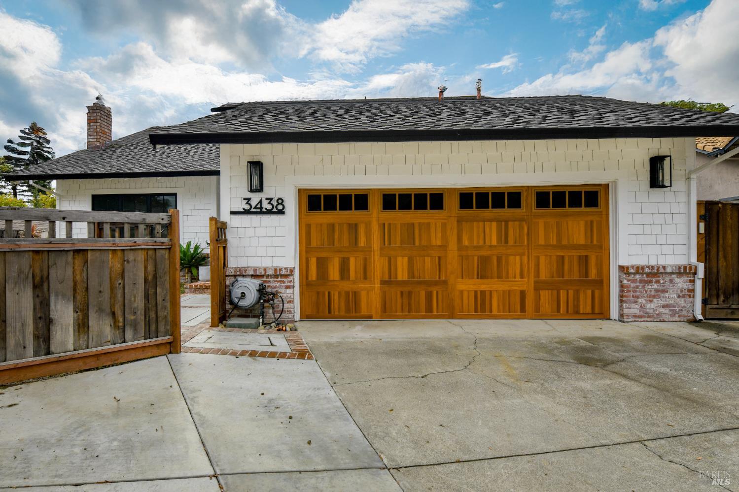 3438 Meadowbrook Court Napa CA 94558